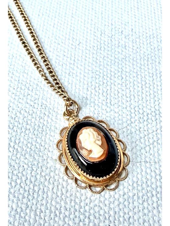 Amco Jewelry - Vintage AMCO Gold Filled Black Onyx Shell Cameo Necklace 16"